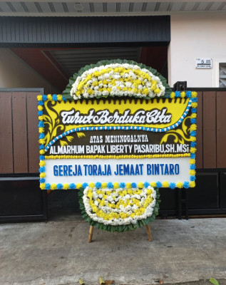 Papan Bunga Duka di Pasar Melintang